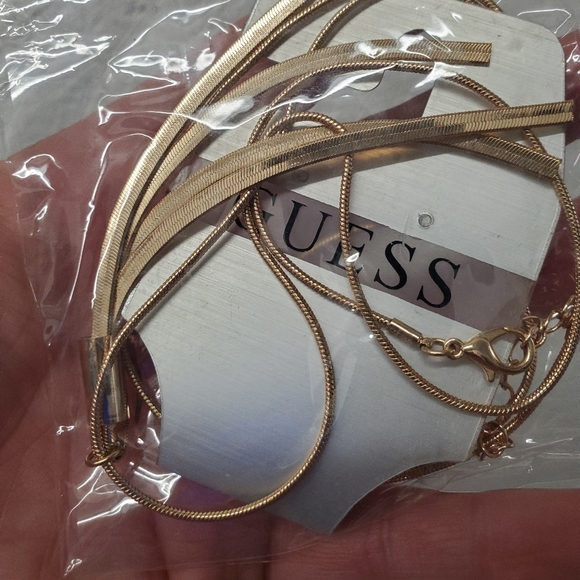 New Guess Polished Tassel Necklace. - Picture 7 of 13